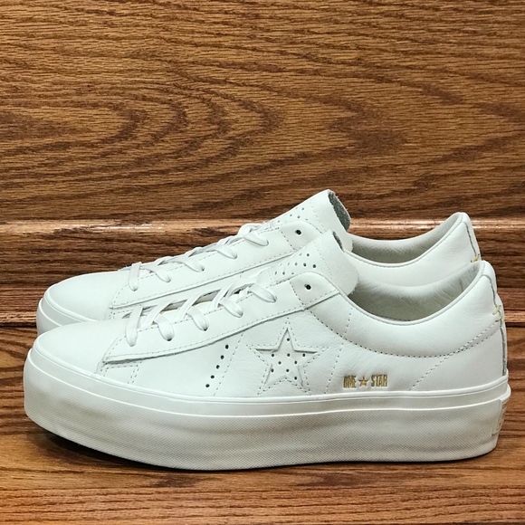 one star platform white